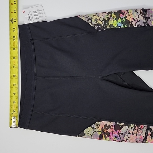 NWT Lululemon High-Rise Paddle  Crop Length Black Blossom Pink Multi Size 6 - Picture 14 of 16